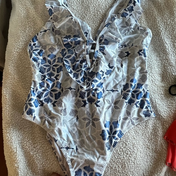 Bathing Suit - Picture 5 of 5